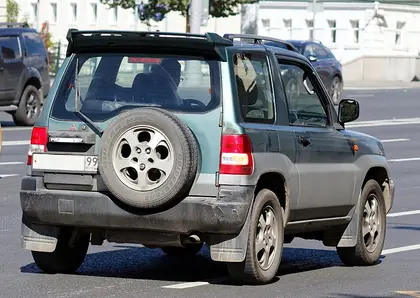 Mitsubishi Pajero iO I