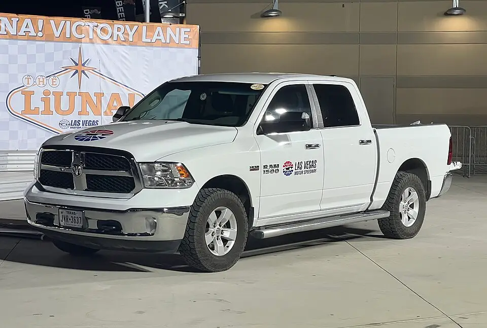 RAM 1500 4 ПОКОЛЕНИЕ «CLASSIC» (DS) РЕСТАЙЛИНГ