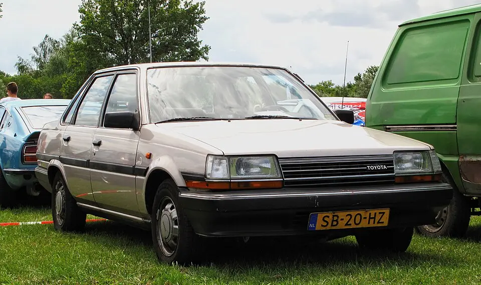 Toyota Carina II T170