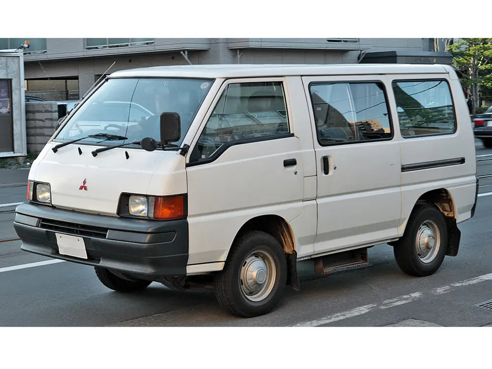 Mitsubishi Delica Van 3 ПОКОЛЕНИЕ РЕСТАЙЛИНГ
