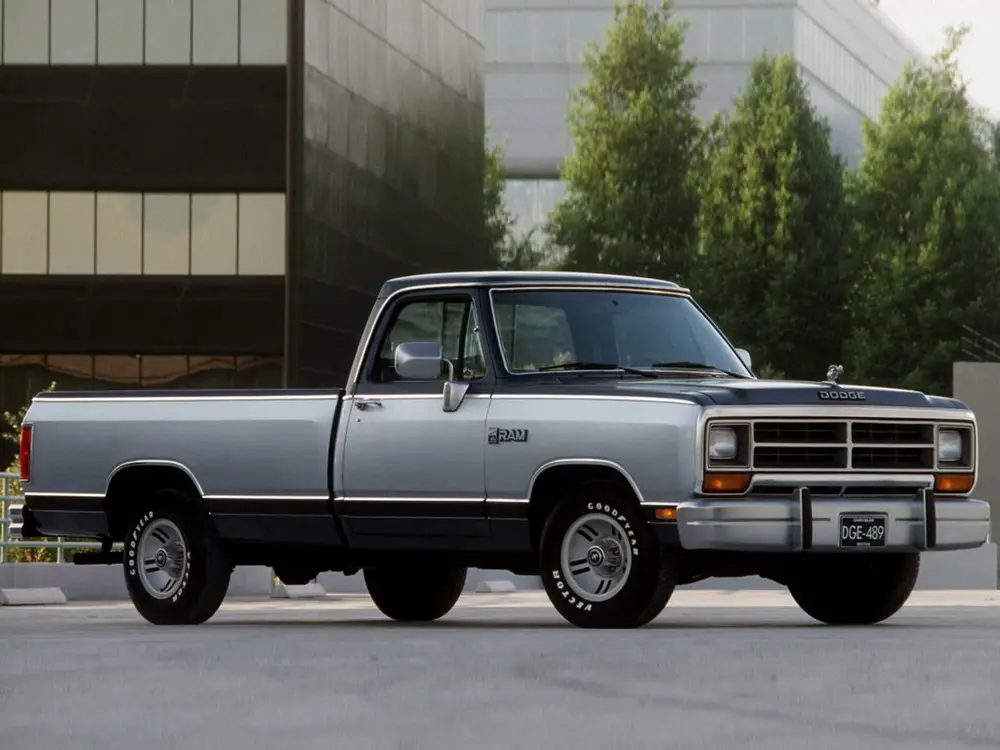 Dodge Ram 1 ПОКОЛЕНИЕ (D/W) РЕСТАЙЛИНГ