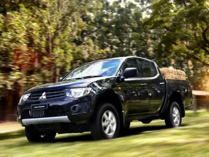 Mitsubishi L200 KA/KB