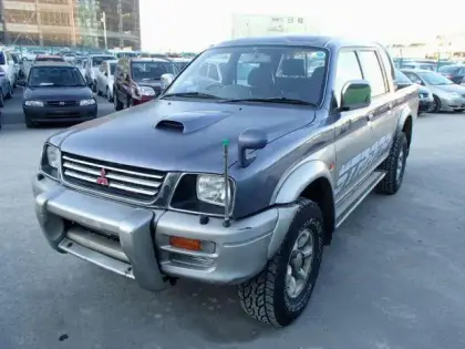 Mitsubishi Strada II