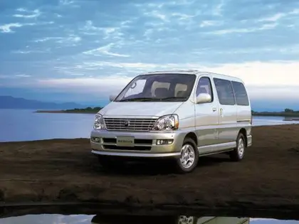 Toyota Regius xH40