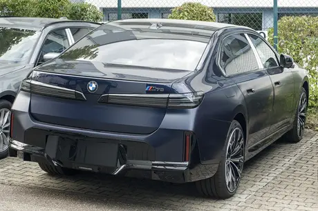 i7
