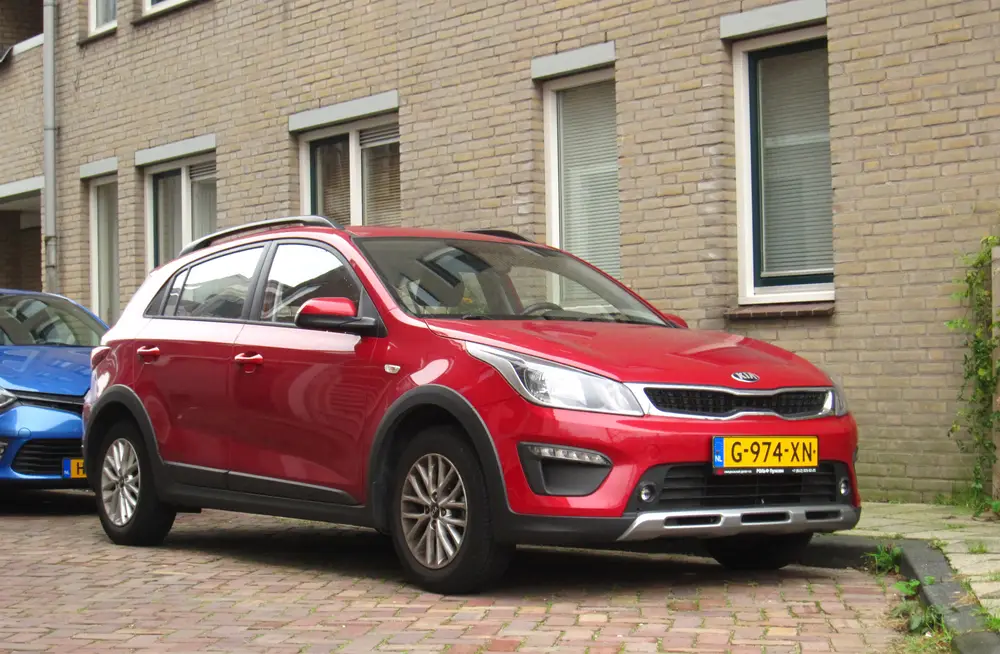 Kia Rio X (X-Line) 1 ПОКОЛЕНИЕ