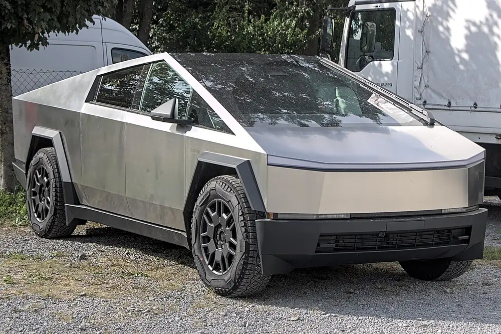 Tesla Cybertruck 1 ПОКОЛЕНИЕ
