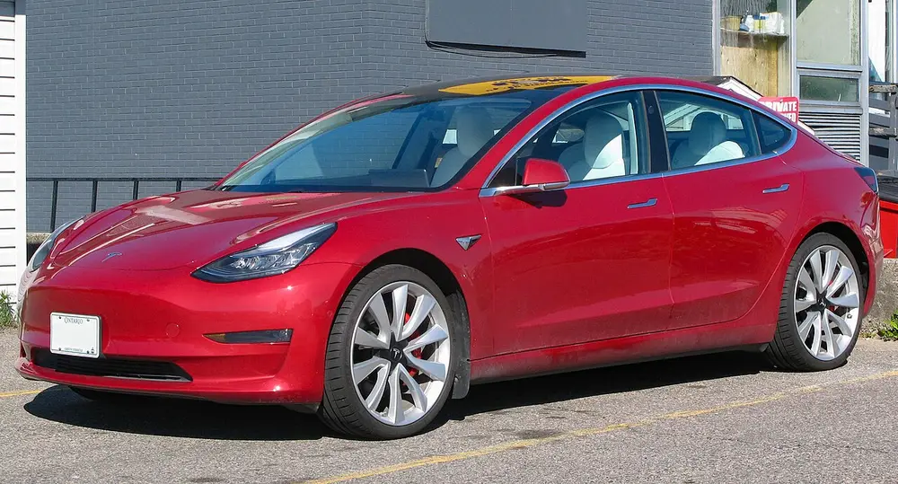 Tesla Model 3 1 ПОКОЛЕНИЕ (ДОРЕСТАЙЛ)