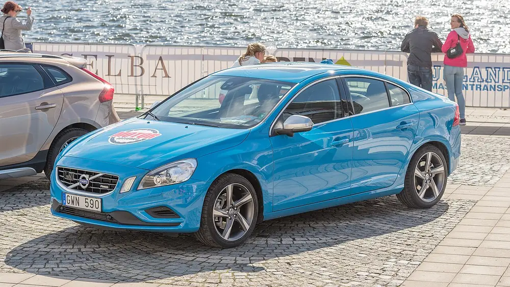 Volvo S60 2 ПОКОЛЕНИЕ (P3 / S60 II)