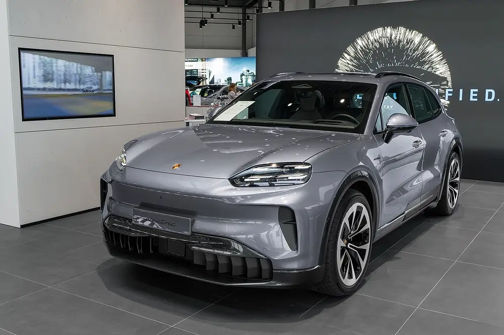 Porsche Cayenne 4 ПОКОЛЕНИЕ (E4, TYPE X1A / X1B) — CAYENNE ELECTRIC