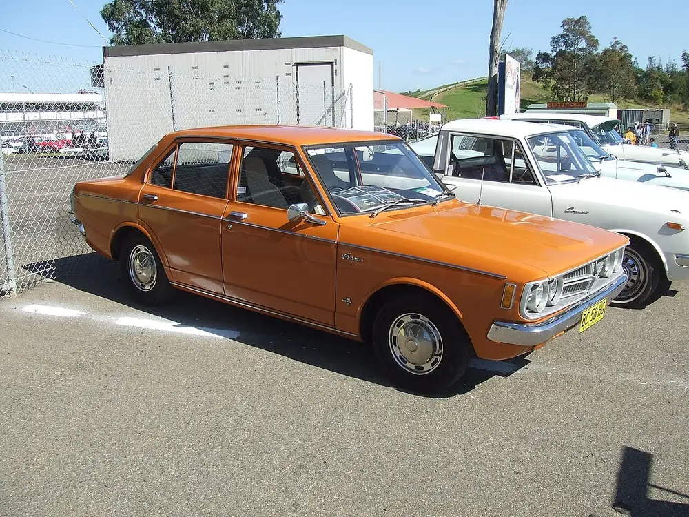 Toyota Corona 4 ПОКОЛЕНИЕ (T80/T90)