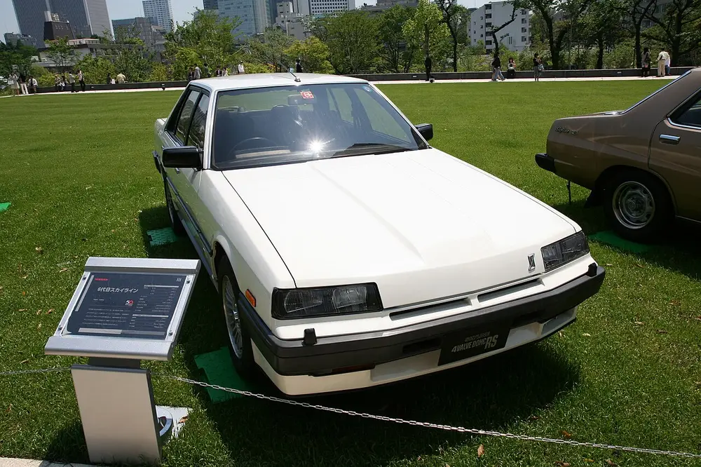 Nissan Skyline 6 ПОКОЛЕНИЕ (R30)