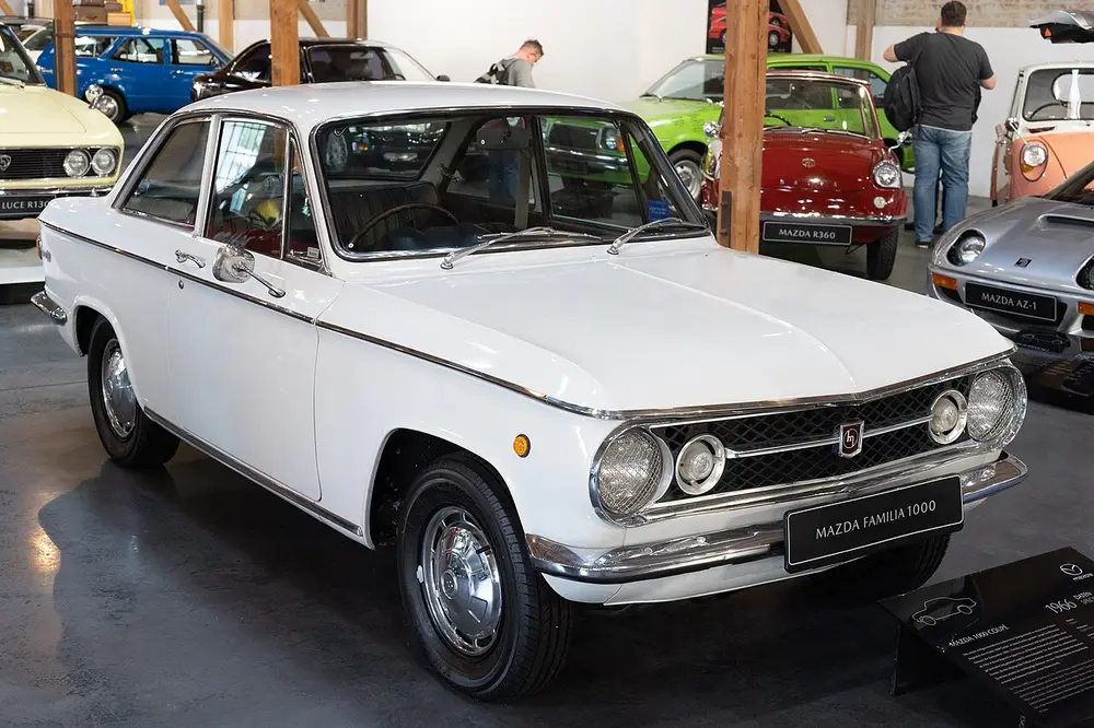Mazda Familia 1 ПОКОЛЕНИЕ (SSA/BPA)