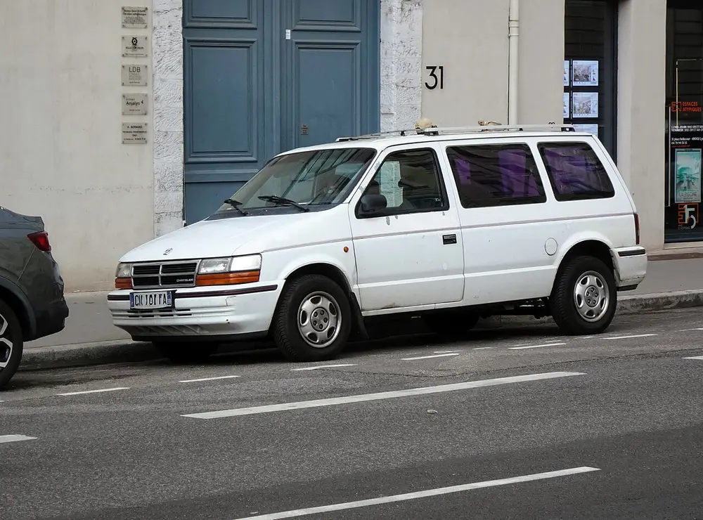 Chrysler Voyager 2 ПОКОЛЕНИЕ (AS)