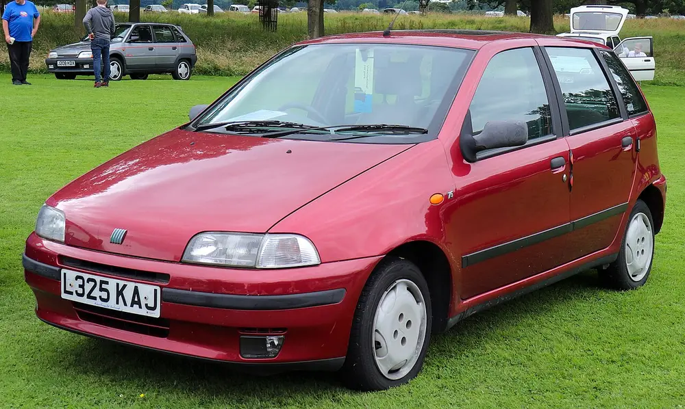 Fiat Punto 1 ПОКОЛЕНИЕ (TYPE 176)