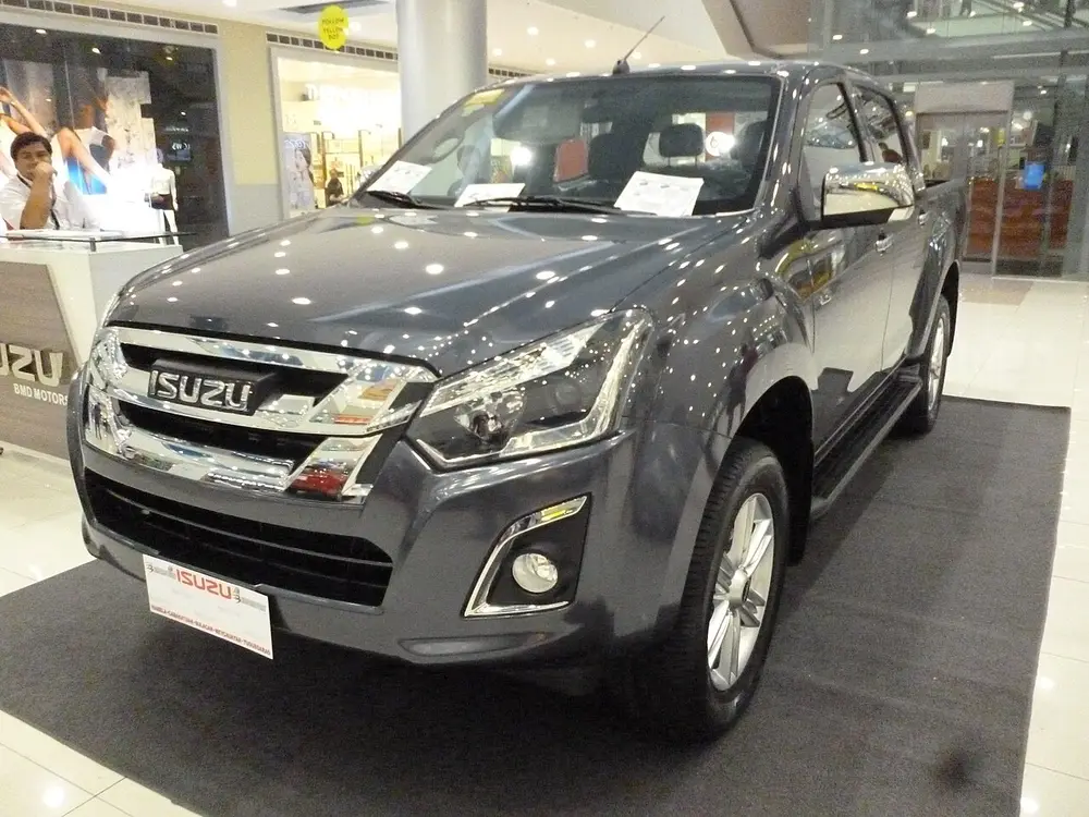 Isuzu D-MAX 2 ПОКОЛЕНИЕ РЕСТАЙЛИНГ (RT85, 2015)