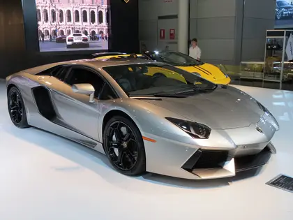 Lamborghini Aventador LP 700-4
