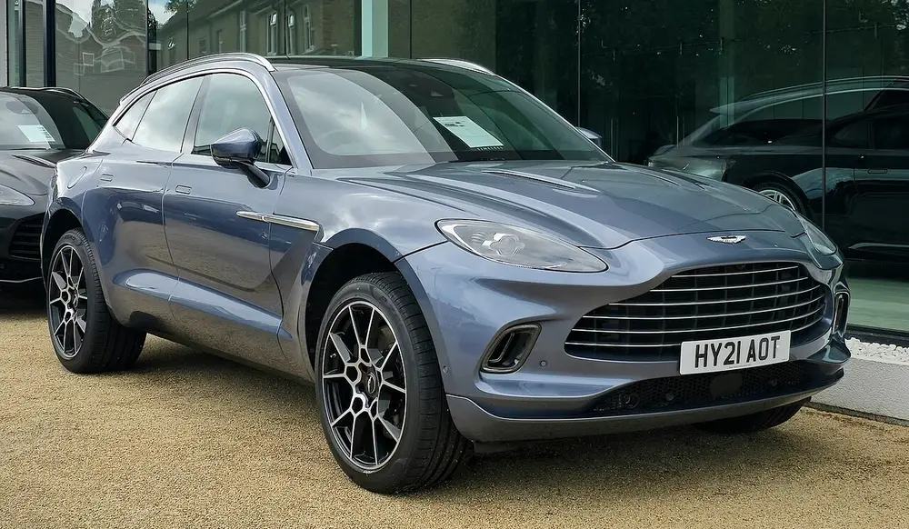 Aston Martin DBX 1 ПОКОЛЕНИЕ (DBX V8)