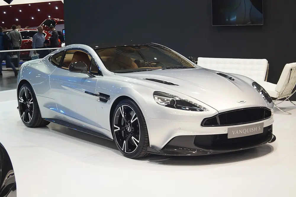 Aston Martin Vanquish 2 ПОКОЛЕНИЕ РЕСТАЙЛИНГ (VANQUISH S)