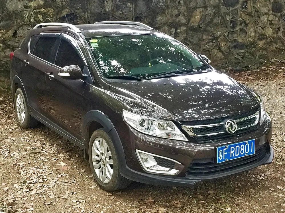 Dongfeng Aeolus AX3 1 ПОКОЛЕНИЕ
