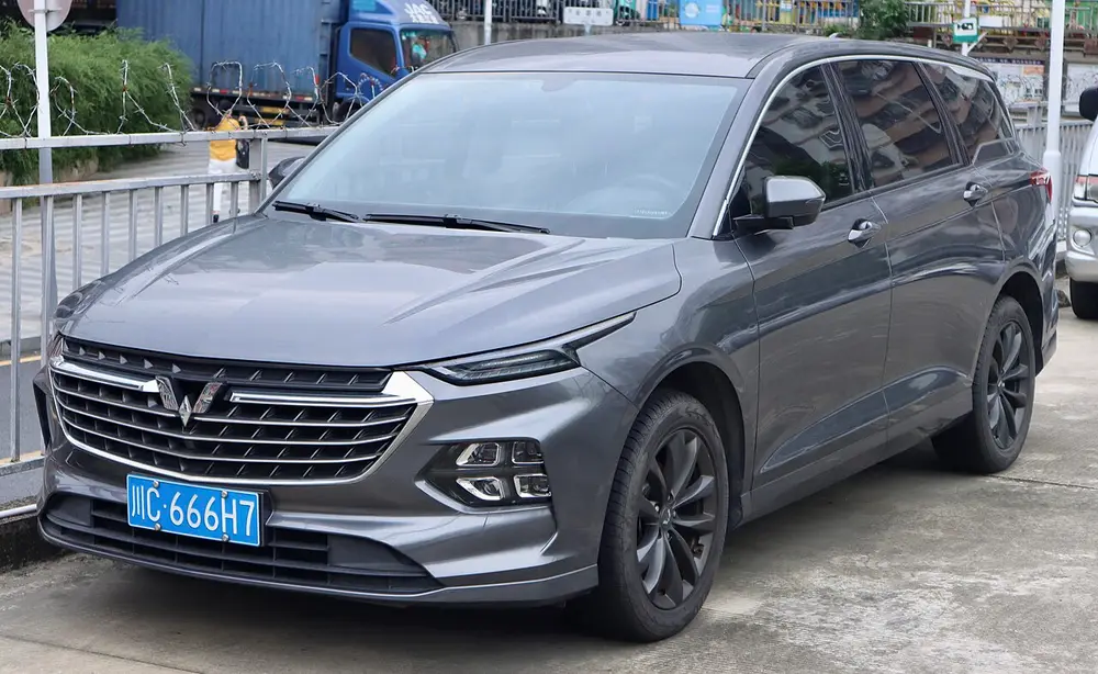 Wuling Victory 1 ПОКОЛЕНИЕ (CN220M)