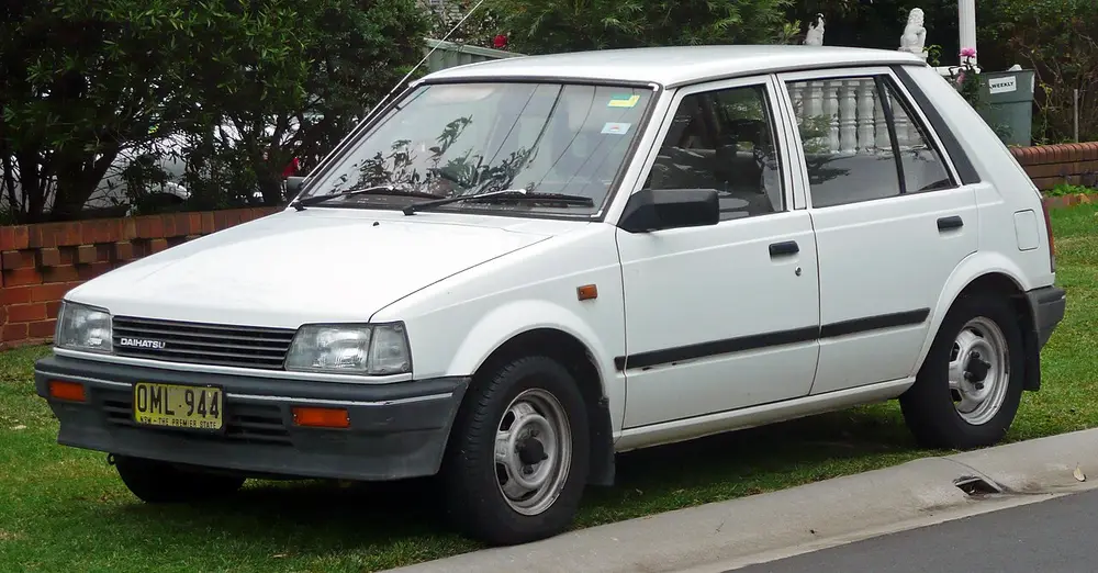Daihatsu Charade 2 ПОКОЛЕНИЕ РЕСТАЙЛИНГ (G11/G30)