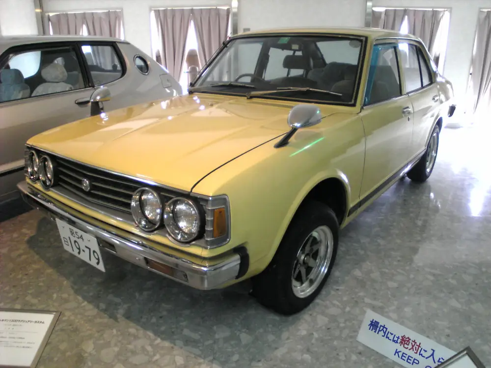 Daihatsu Charmant 1 ПОКОЛЕНИЕ (A10)