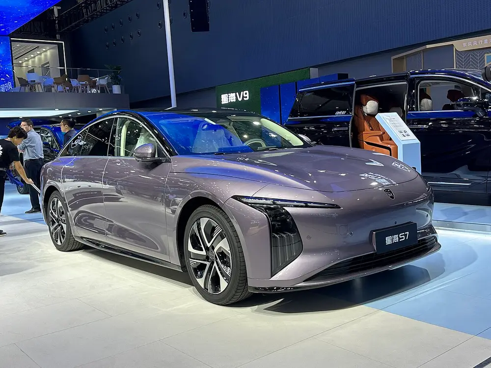 Forthing S7 1 ПОКОЛЕНИЕ (XINGHAI S7)