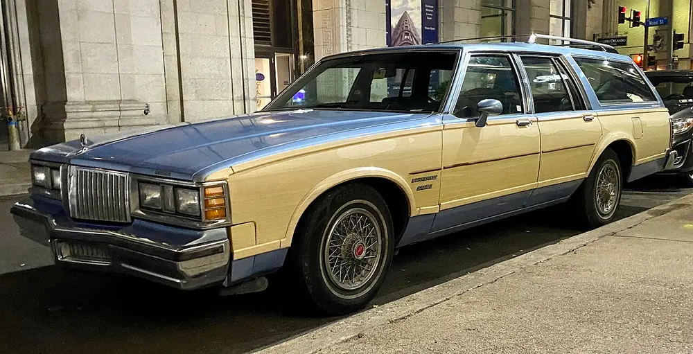 Pontiac Bonneville 6 ПОКОЛЕНИЕ РЕСТАЙЛИНГ