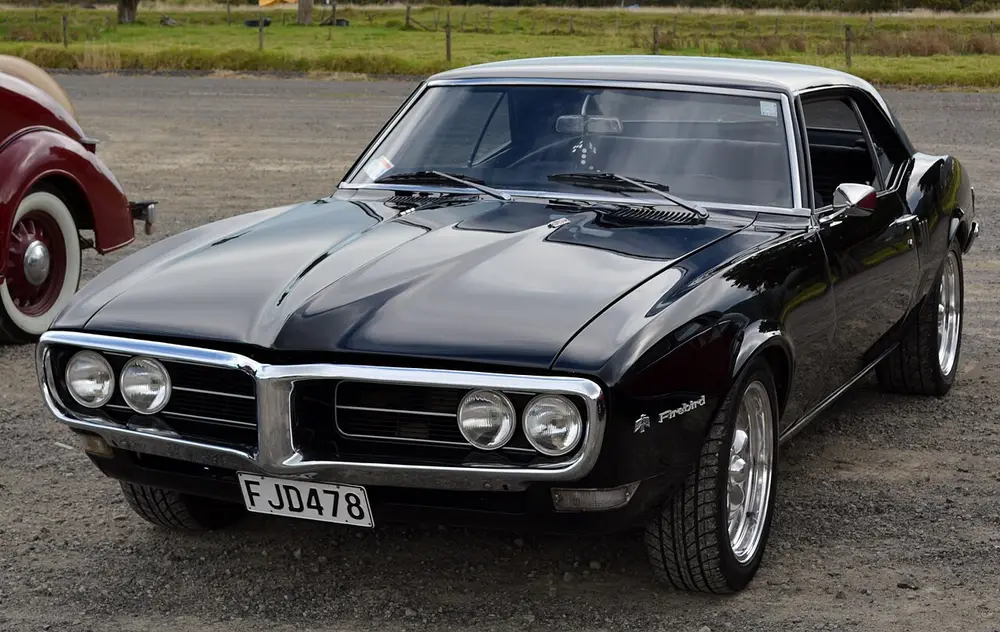 Pontiac Firebird 1 ПОКОЛЕНИЕ (F-BODY)