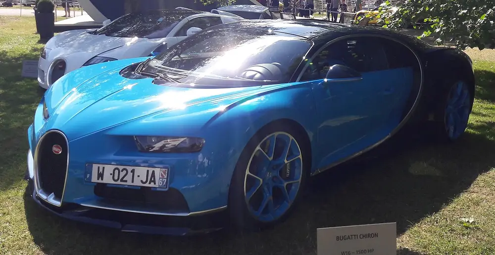 Bugatti Chiron CHIRON (БАЗОВАЯ ВЕРСИЯ)
