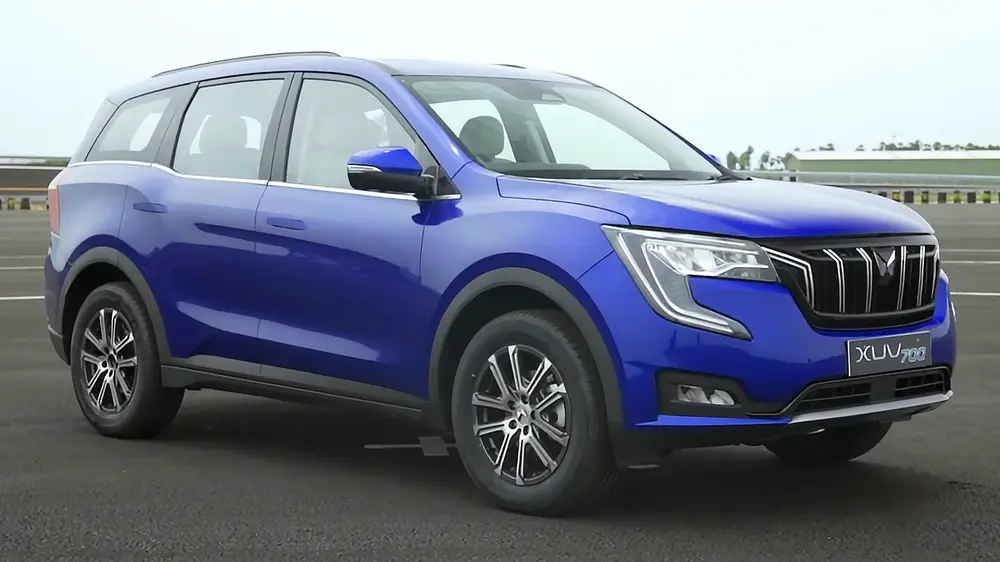 Mahindra XUV700 1 ПОКОЛЕНИЕ