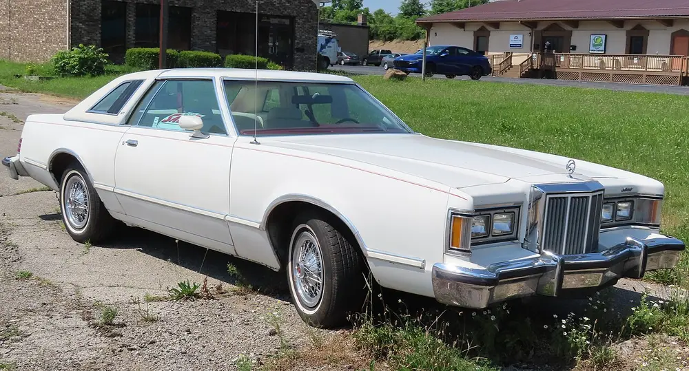 Mercury Cougar 4 ПОКОЛЕНИЕ (1977-1979)
