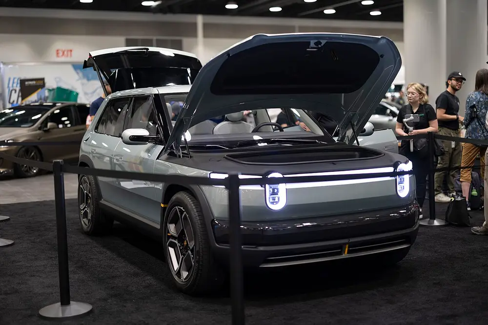 Rivian R3 1 ПОКОЛЕНИЕ