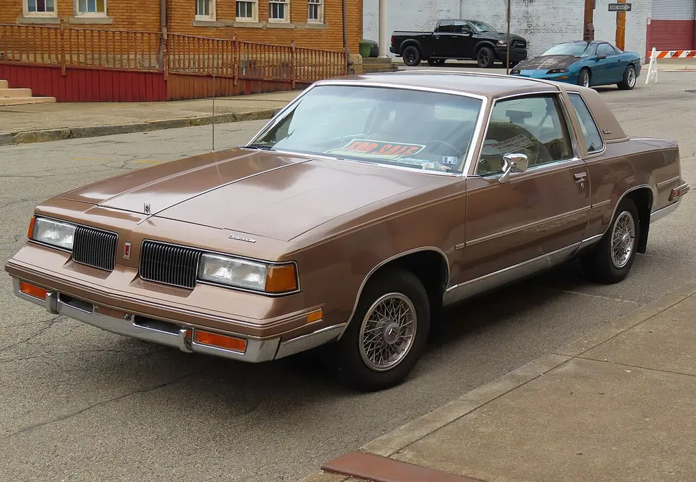Oldsmobile Cutlass CUTLASS SUPREME (G-BODY, RWD)