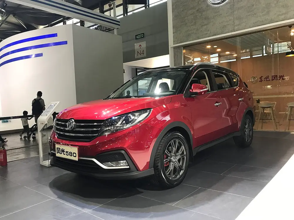 DFSK Glory 580 1 ПОКОЛЕНИЕ (FENGGUANG 580)