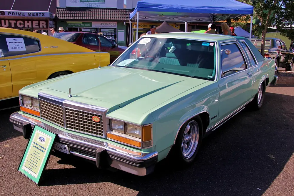 Ford Crown Victoria LTD CROWN VICTORIA I