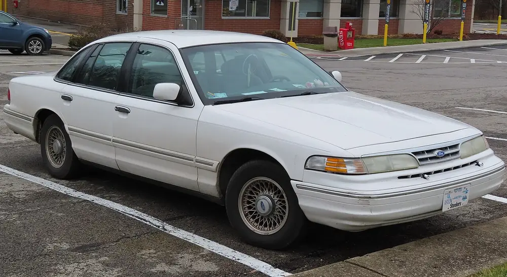 Ford Crown Victoria CROWN VICTORIA (EN53) РЕСТАЙЛИНГ