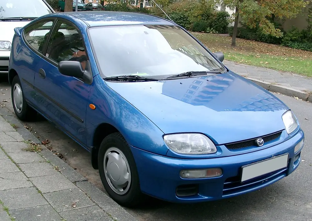 Mazda 323C BH, 323C (FAMILIA NEO)