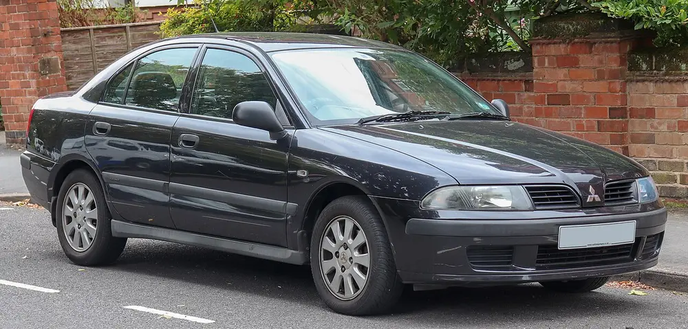 Mitsubishi Carisma 1 ПОКОЛЕНИЕ РЕСТАЙЛИНГ 2