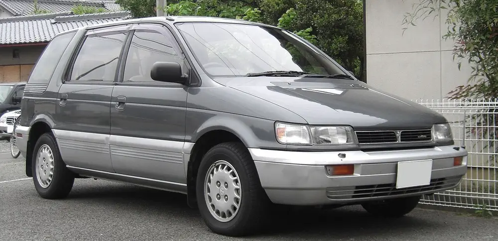 Mitsubishi Chariot N30/N40 (E-N33W/E-N38W И ДР.)