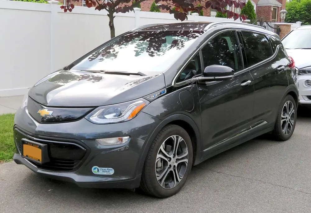 Chevrolet Bolt 1 ПОКОЛЕНИЕ
