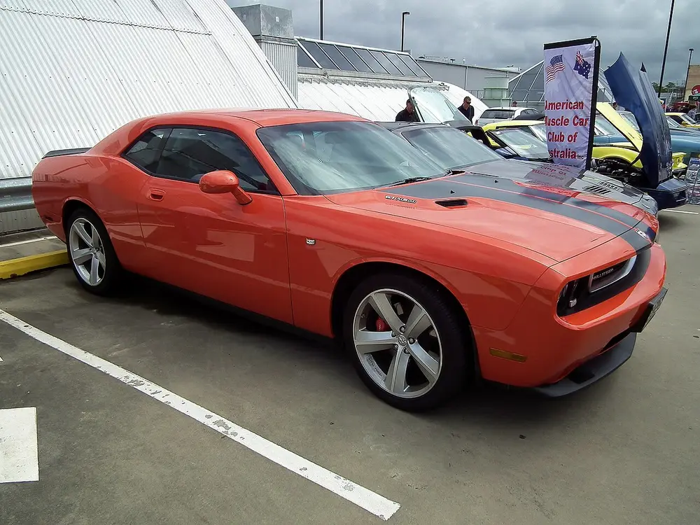 Dodge Challenger 3 ПОКОЛЕНИЕ (LC)