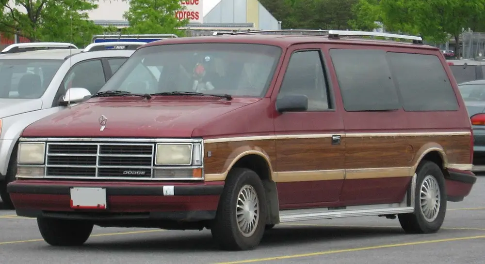 Dodge Grand Caravan 1 ПОКОЛЕНИЕ (S-BODY)