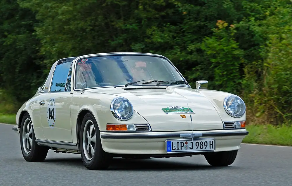 Porsche 911 911 (ДЛИННЫЙ КАПОТ)