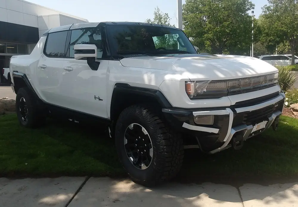 GMC Hummer EV 1 ПОКОЛЕНИЕ