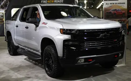 Chevrolet Silverado GMTT1