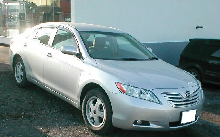 Daihatsu Altis ACV40N (3 ПОКОЛЕНИЕ)