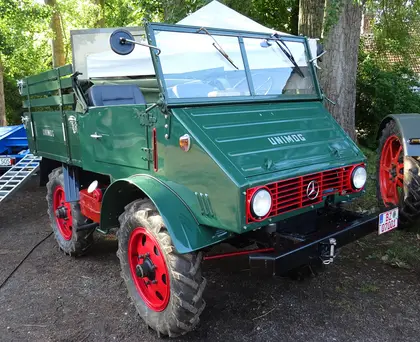 Mercedes-Benz Unimog BR 2010/401/411