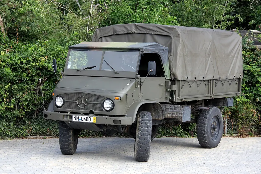 Mercedes-Benz Unimog BR 404 (UNIMOG S)